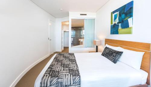 One-Bedroom Apartment with Garden View