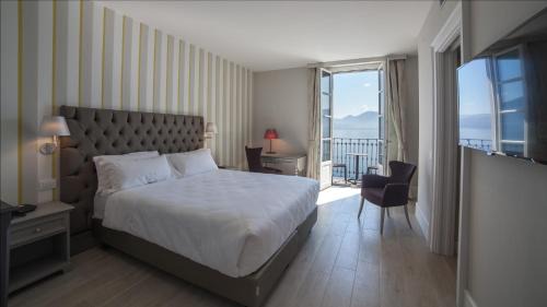 Double or Twin Room with Lake View