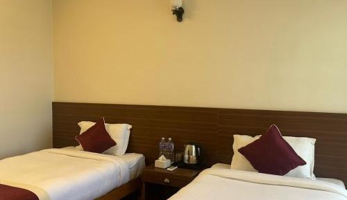 Twin Room with Private Bathroom
