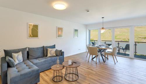 One-Bedroom Apartment with View