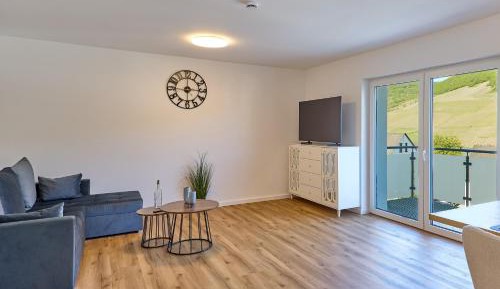 One-Bedroom Apartment with Balcony