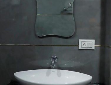 Deluxe Room (2 Adults + 1 Child)