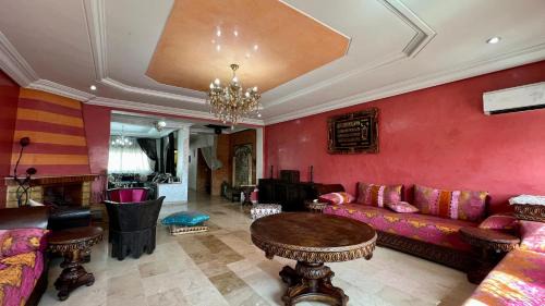 Three-Bedroom Apartment with Balcony