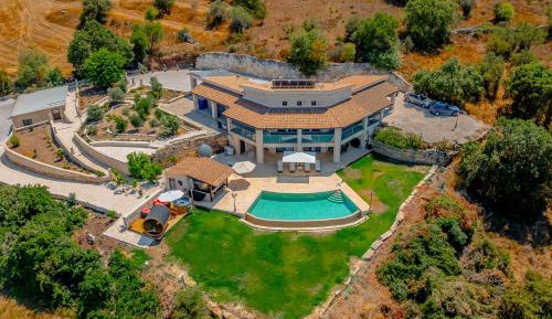 Villa with Sea View