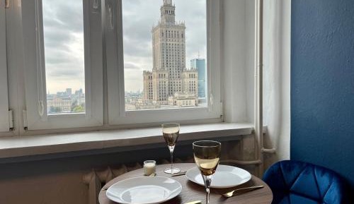One-Bedroom Apartment with City View