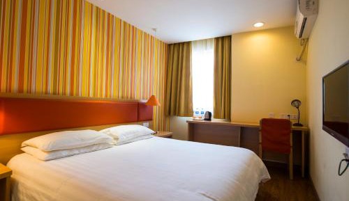 Business Queen Room