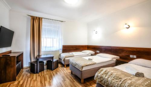 Triple Room with Private Bathroom