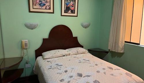 Standard Queen Room