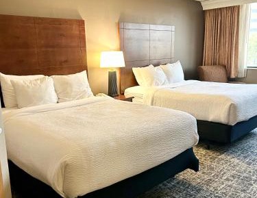 Deluxe Queen Room with Two Queen Beds - Non-Smoking