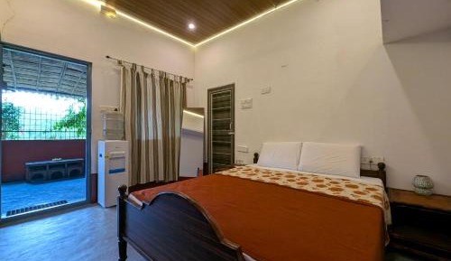 Double Room with Private Bathroom
