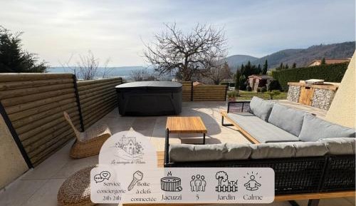 Villa with Garden View