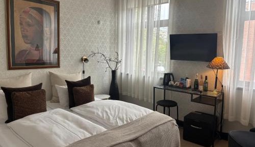 Superior Double Room with Private Bathroom