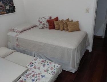 Standard Twin Room with Shared Bathroom