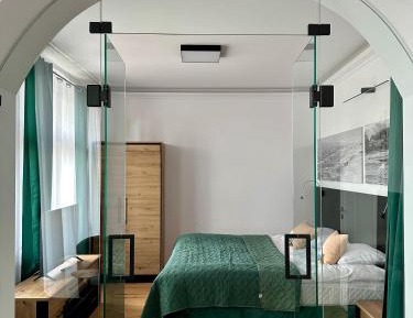 Deluxe Queen Suite