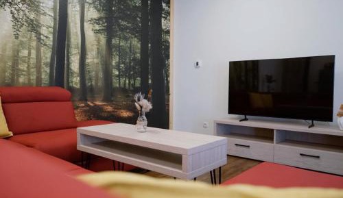 Classic One-Bedroom Apartment with King Bed