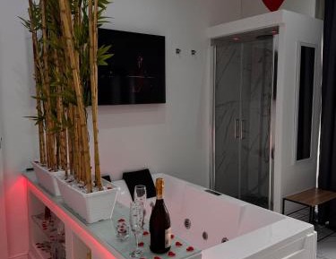 Double Room with Spa Bath