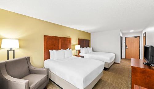 Queen Room with Two Queen Beds - Non-Smoking
