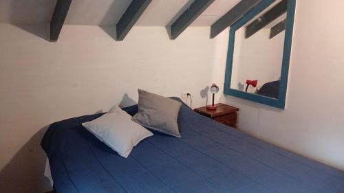 Basic Triple Room with Shared Bathroom