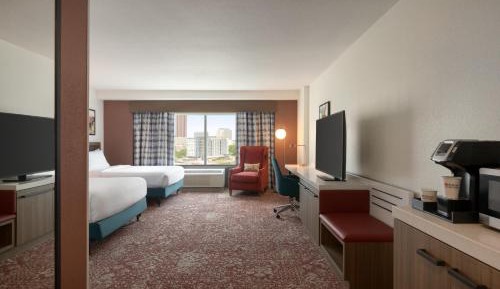 Queen Room with Two Queen Beds and Roll-In Shower - Mobility Access