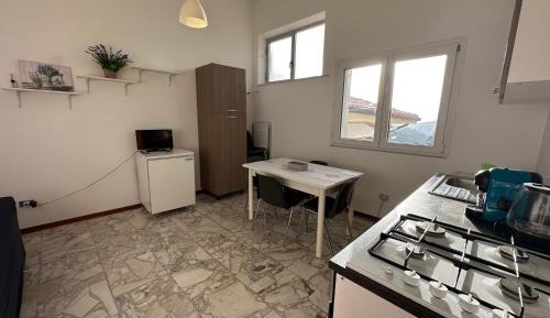 Two-Bedroom Apartment with Mountain View