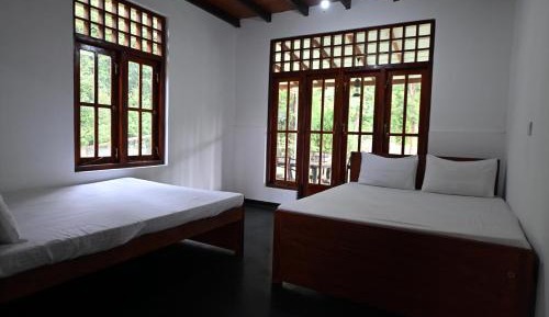 Bungalow with Garden View