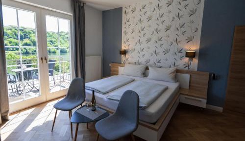 Double Room with Private Bathroom and Balcony
