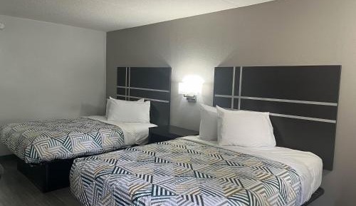 Queen Room with Two Queen Beds - Disability Access - Non-Smoking