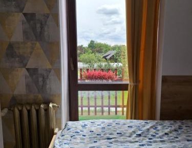 Single Room with Shared Bathroom