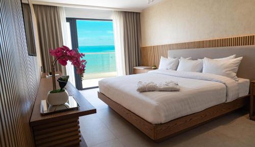 Deluxe Double Room with Balcony and Sea View