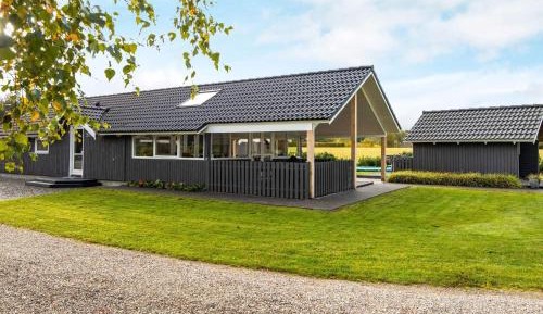 Four-Bedroom Holiday Home