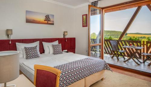 Twin Room with Balcony