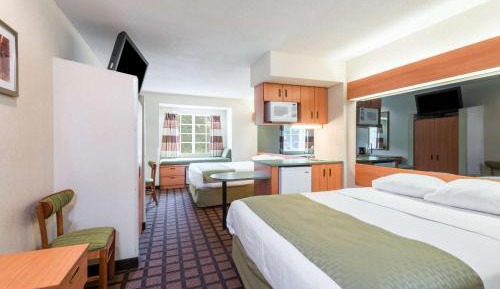 Studio Suite with Two Queen Beds - Non-Smoking
