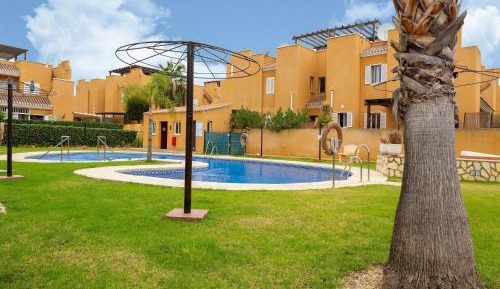 Three-Bedroom Holiday Home 