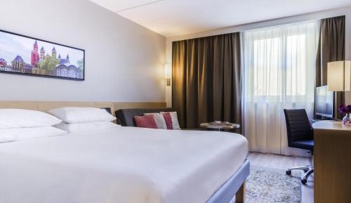 Superior Double Room with Sofa