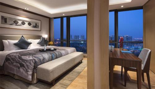 Three-Bedroom Executive with 6 breakfast