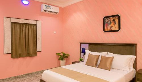 Double Room with Private Bathroom