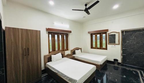 Large Double or Twin Room