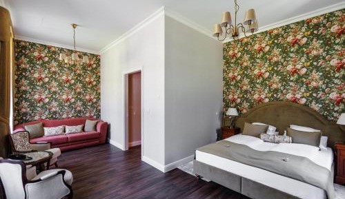 Superior Family Room