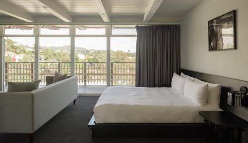Suite with City View