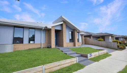 Three-Bedroom Holiday Home 