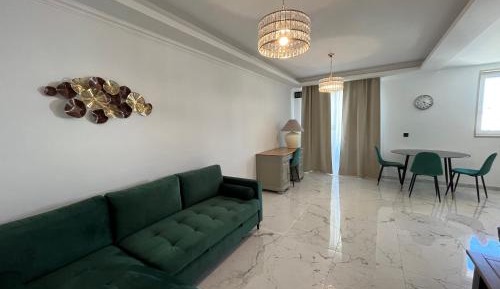 Classic One-Bedroom Apartment with King Bed