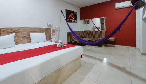 Deluxe Suite with Spa Bath