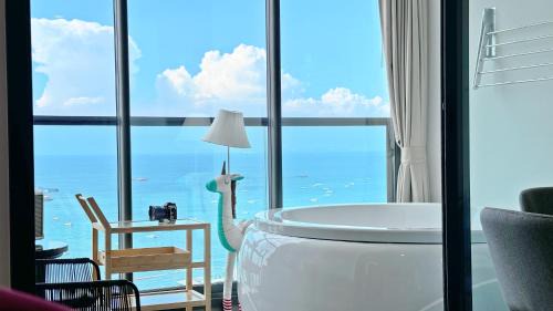 Two-Bedroom Apartment with Bay View