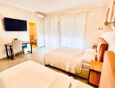 Triple Room with Balcony