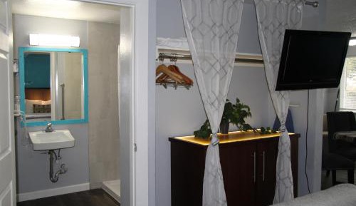 Queen Suite