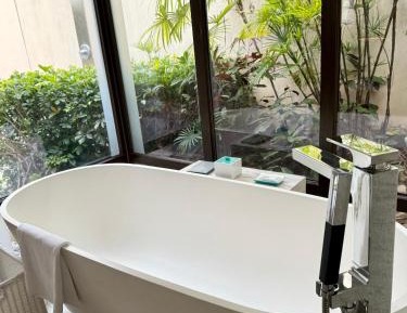 One-Bedroom King Villa with Balcony, Private Pool and Garden View