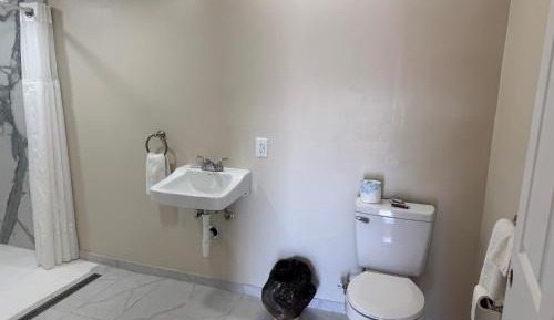 Queen Room - Non-Smoking
