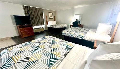 Standard Triple Room-Smoking