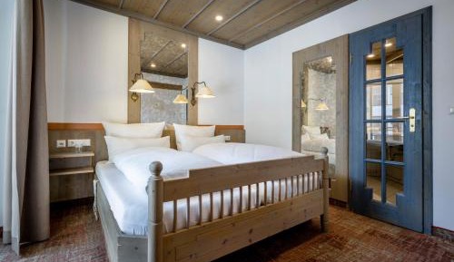 Deluxe Double Room with Balcony