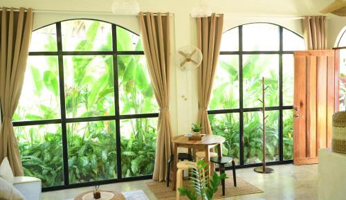 Villa with Garden View